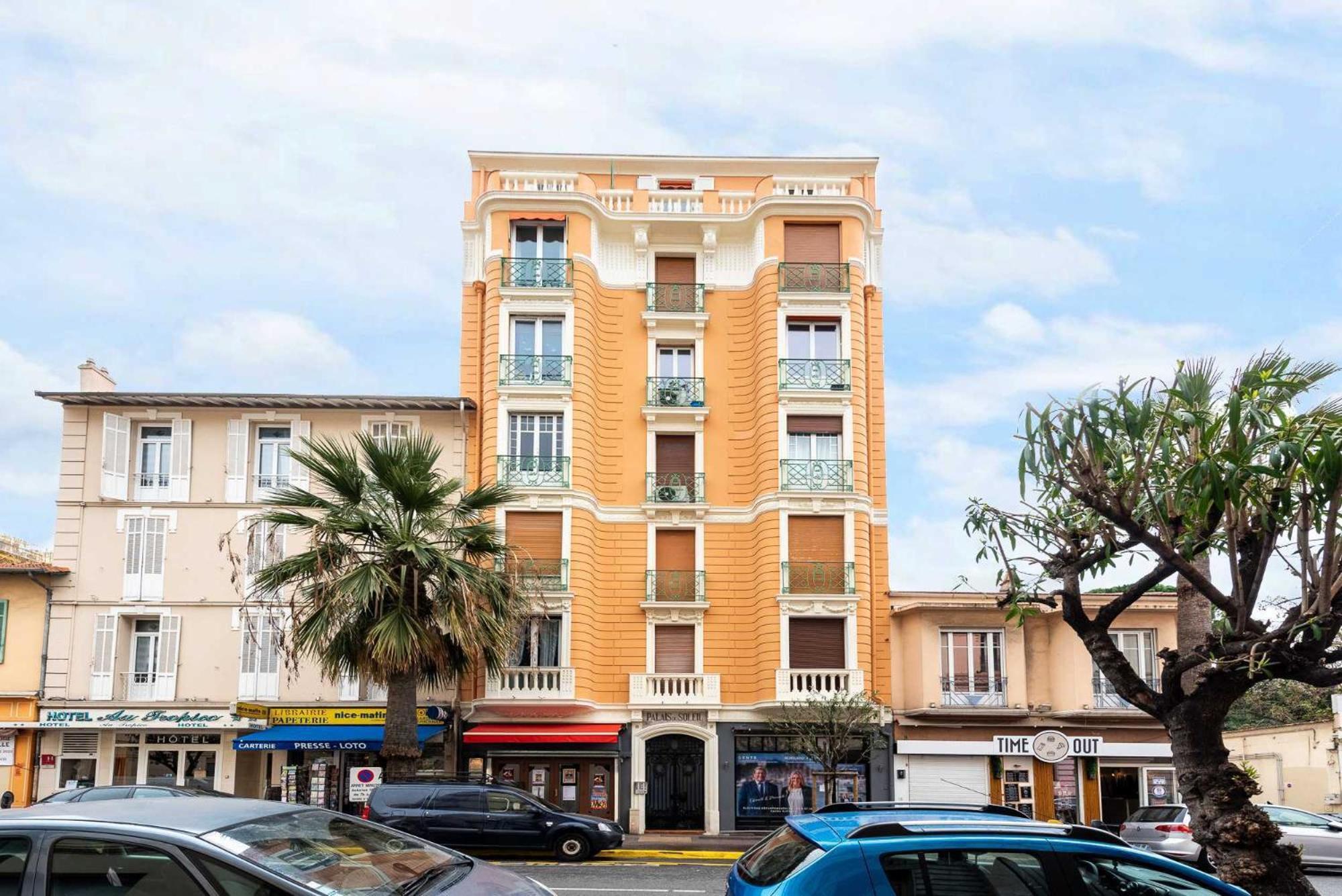 Modern -2bdr 6p - 300m From The Apartment